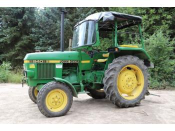 Farm tractor John Deere 840: picture 1