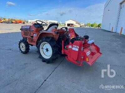 Compact tractor KUBOTA B1-15 4WD Tracteur Utilitaire: picture 2