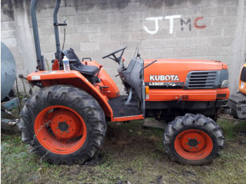 Compact tractor KUBOTA L3300: picture 1