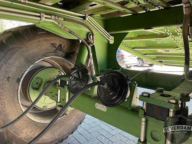 Agricultural machinery Krone TX 460