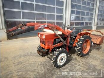 Compact tractor Kubota L1500: picture 1
