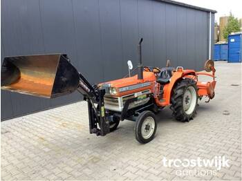 Compact tractor Kubota L2202: picture 1