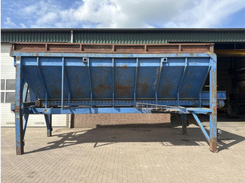 Livestock equipment Bunker container met lopende band - Gebruikt