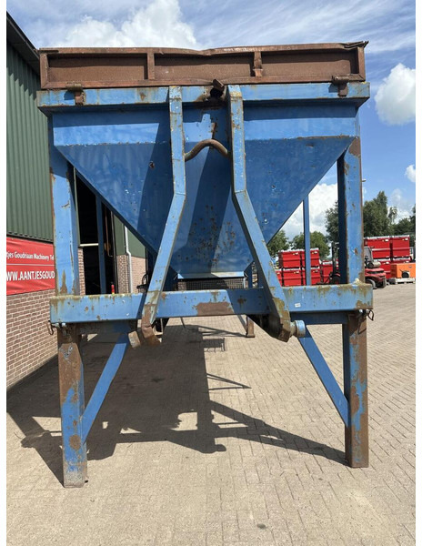 Livestock equipment Bunker container met lopende band - Gebruikt