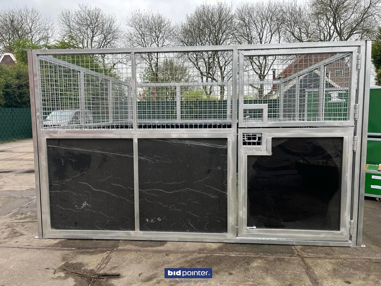 Livestock equipment HH Paardenbox