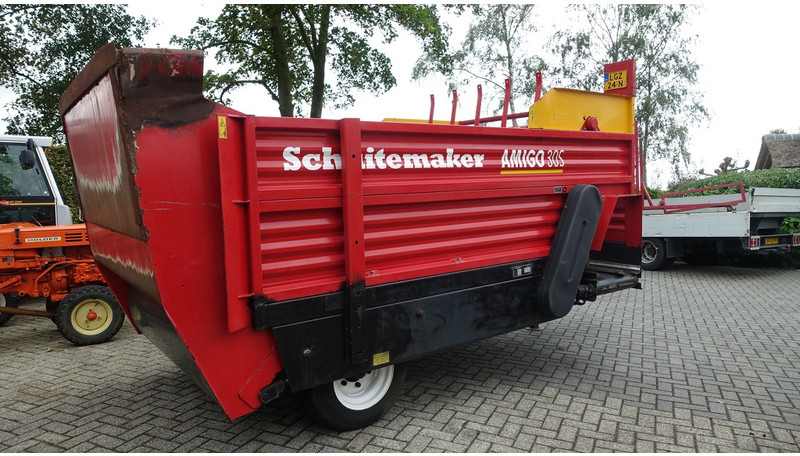 Livestock equipment Schuitemaker Amigo 30S met kenteken