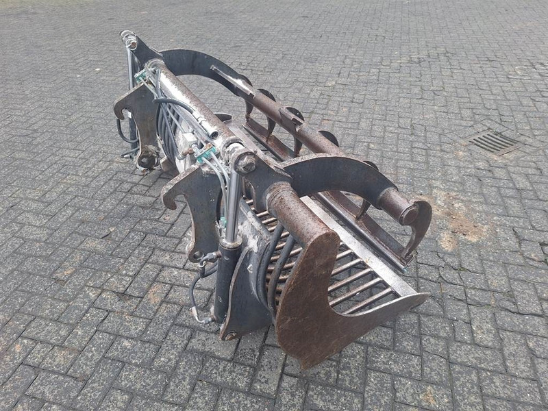 Livestock equipment Volvo BM L 30