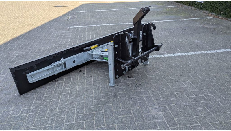 Livestock equipment zocon Rubberschuif 1.80mtr Giant + 3-punts