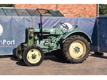Straddle tractor MAN C40H: picture 1