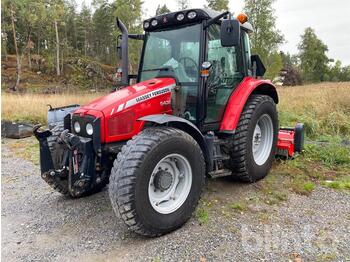 Farm tractor MASSEY-FERGUSON med Lastare, Betesputs, Vikplog och sandspridare: picture 1