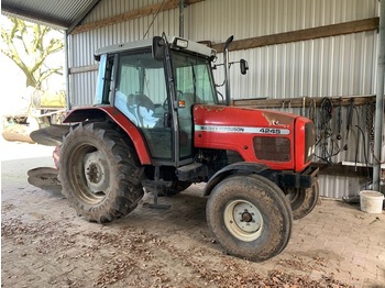Farm tractor MF 4245: picture 1