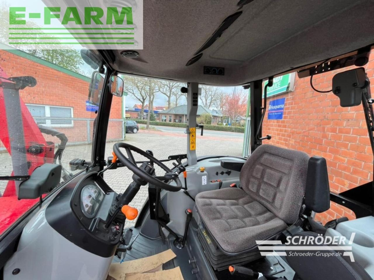 Farm tractor Massey Ferguson 3625: picture 5
