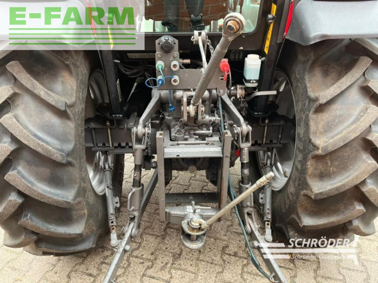 Farm tractor Massey Ferguson 3625: picture 3