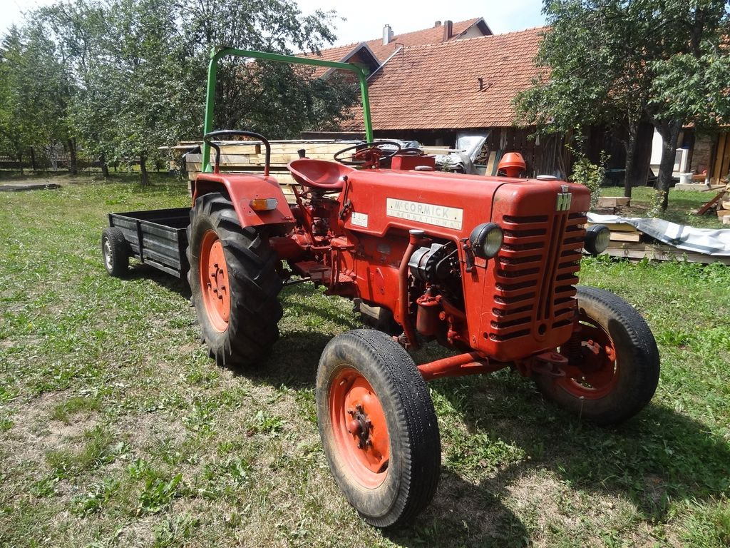 Farm tractor McCormick D 214 Tractor, 1959 oldtimer: picture 2