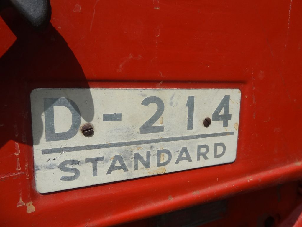 Farm tractor McCormick D 214 Tractor, 1959 oldtimer: picture 9