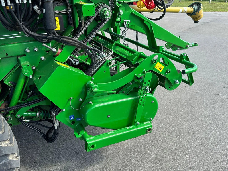 Agricultural machinery McHale F5600 plus