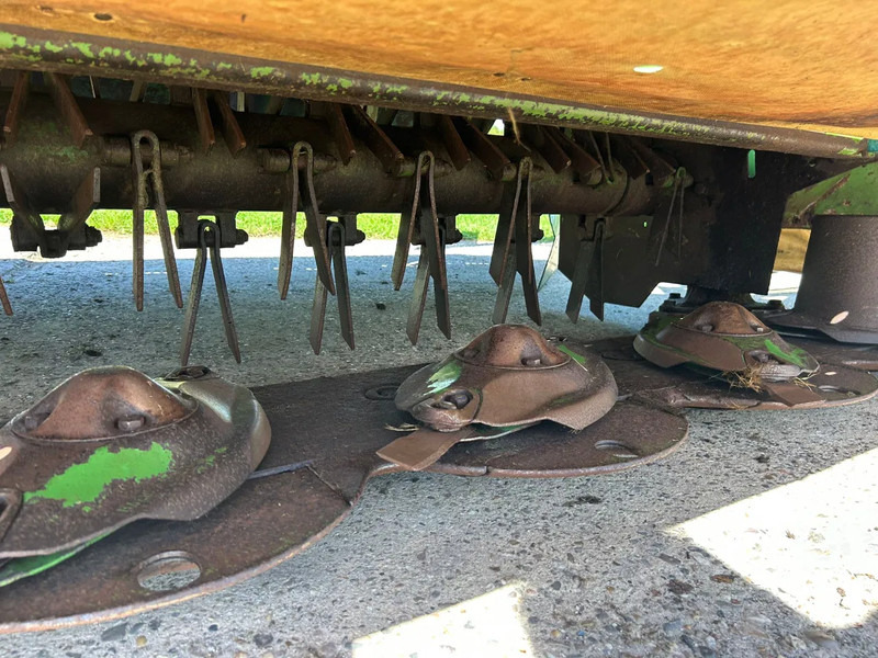 Mower Krone Easycut 9140 CV triple maaier