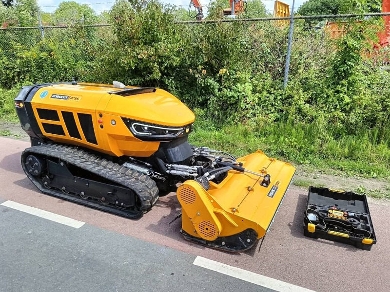 Mower McConnel Robocut RC56 robot remote maaier mower 1200kg