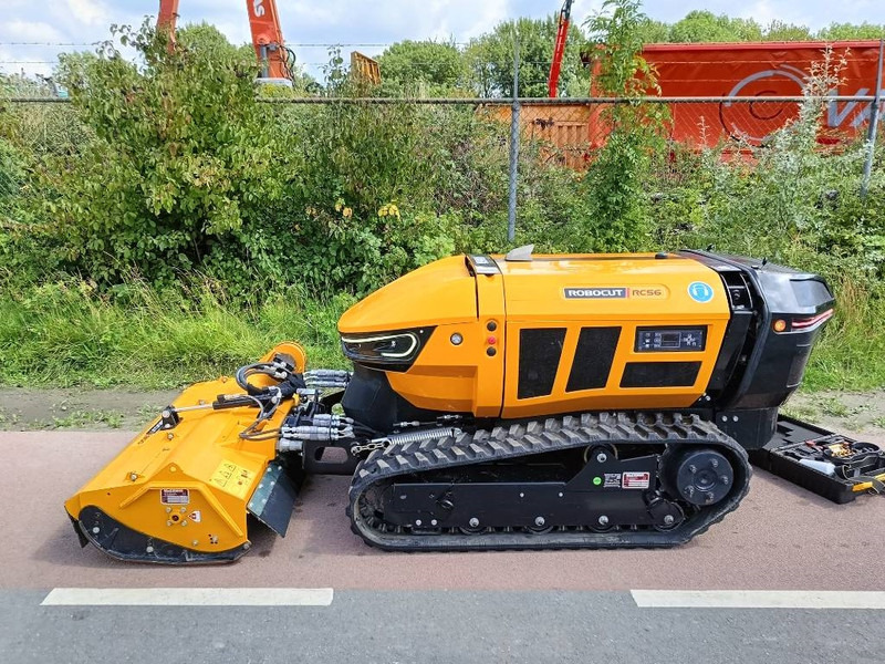 Mower McConnel Robocut RC56 robot remote maaier mower 1200kg