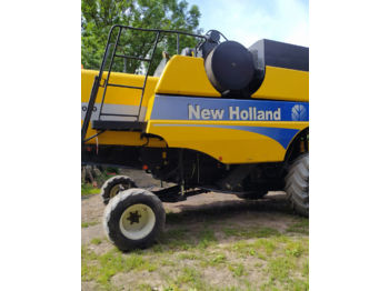 New Combine harvester NEW HOLLAND CSX 7050: picture 1