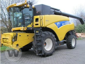 Combine harvester New Holland CR 9090 Elevation: picture 1