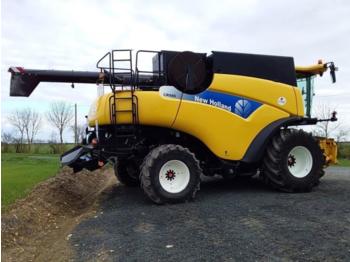 Combine harvester New Holland CR 980: picture 1