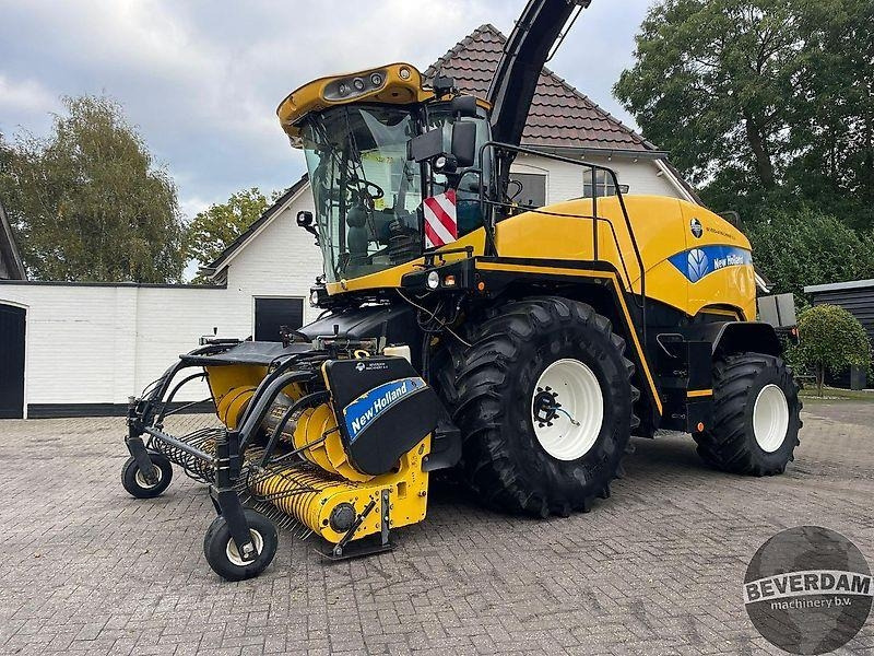 Agricultural machinery New Holland FR9090