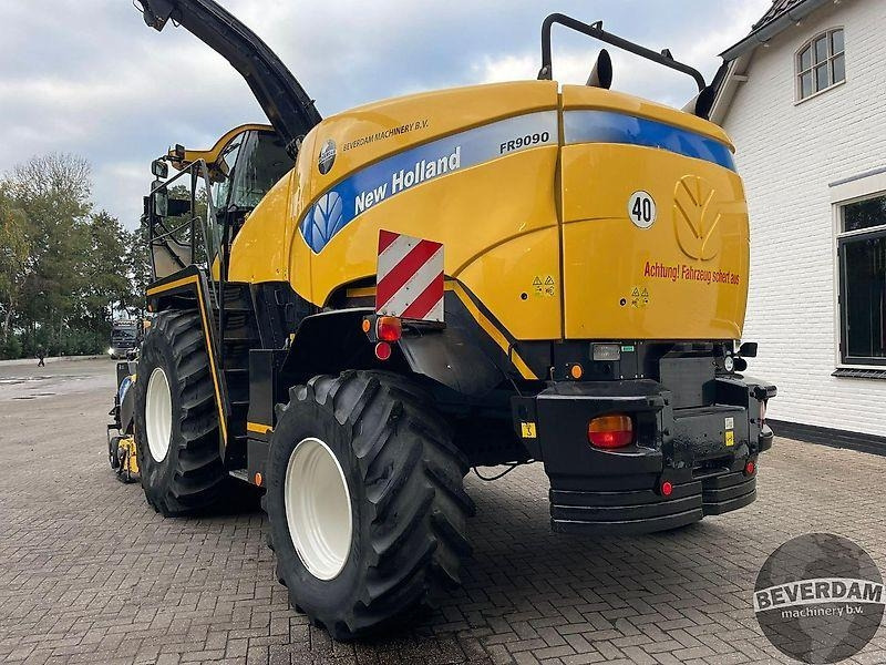 Agricultural machinery New Holland FR9090