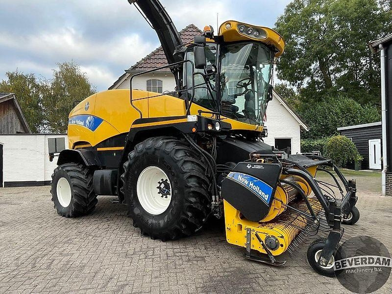 Agricultural machinery New Holland FR9090