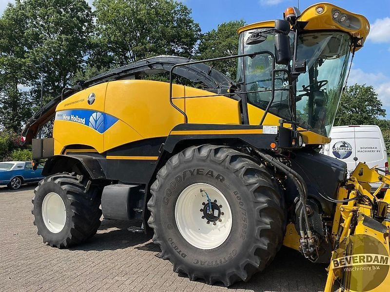 Agricultural machinery New Holland FR 9090