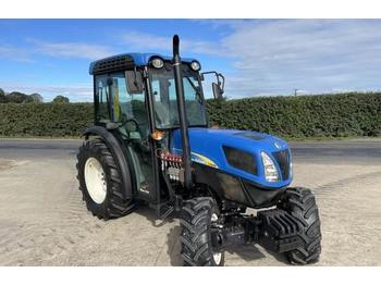 Farm tractor New Holland T4040N supersteer: picture 1