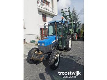 Farm tractor New Holland TN85FA: picture 1