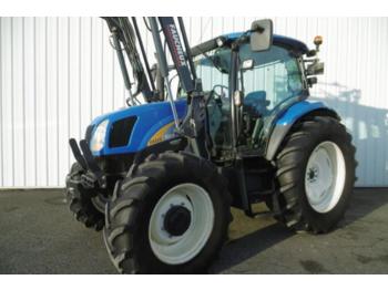 Farm tractor New Holland T 6020 + CHARGEUR: picture 1