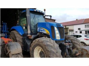 Farm tractor New Holland T 8030: picture 1