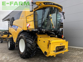 Combine harvester NEW HOLLAND CR series