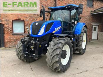 Farm tractor New Holland t7.235: picture 1