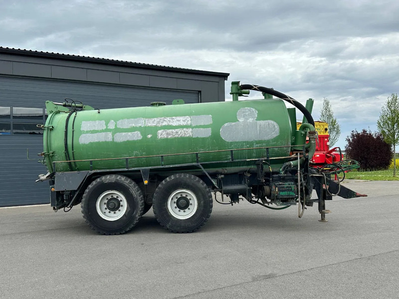 Agricultural machinery OVA LB102 landbouw tank