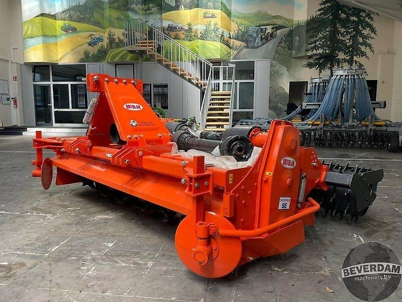 Agricultural machinery Ortolan Overtopfrees