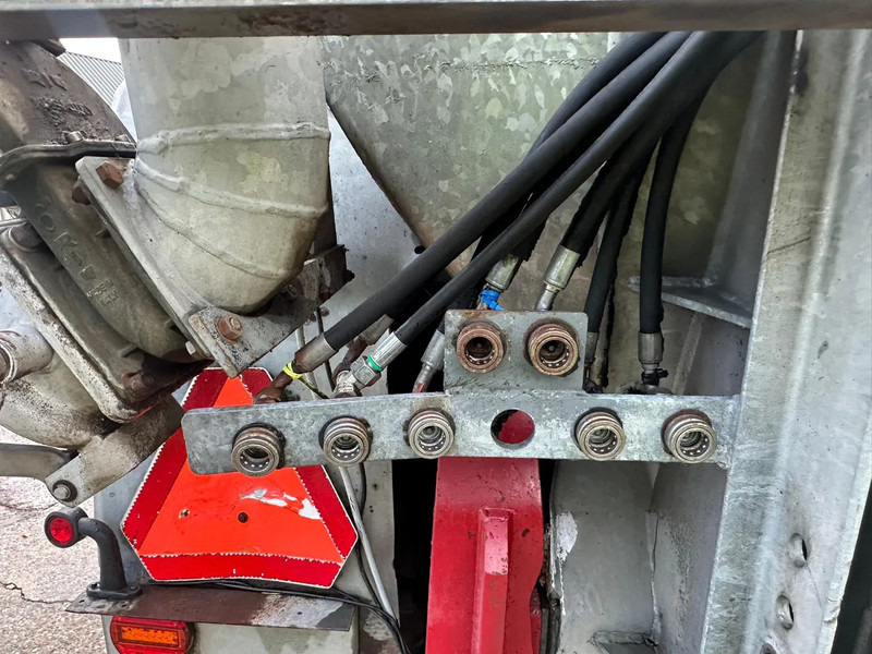 Agricultural machinery Peecon PWT 14500 14 m3 4 wielen Vacuumtank