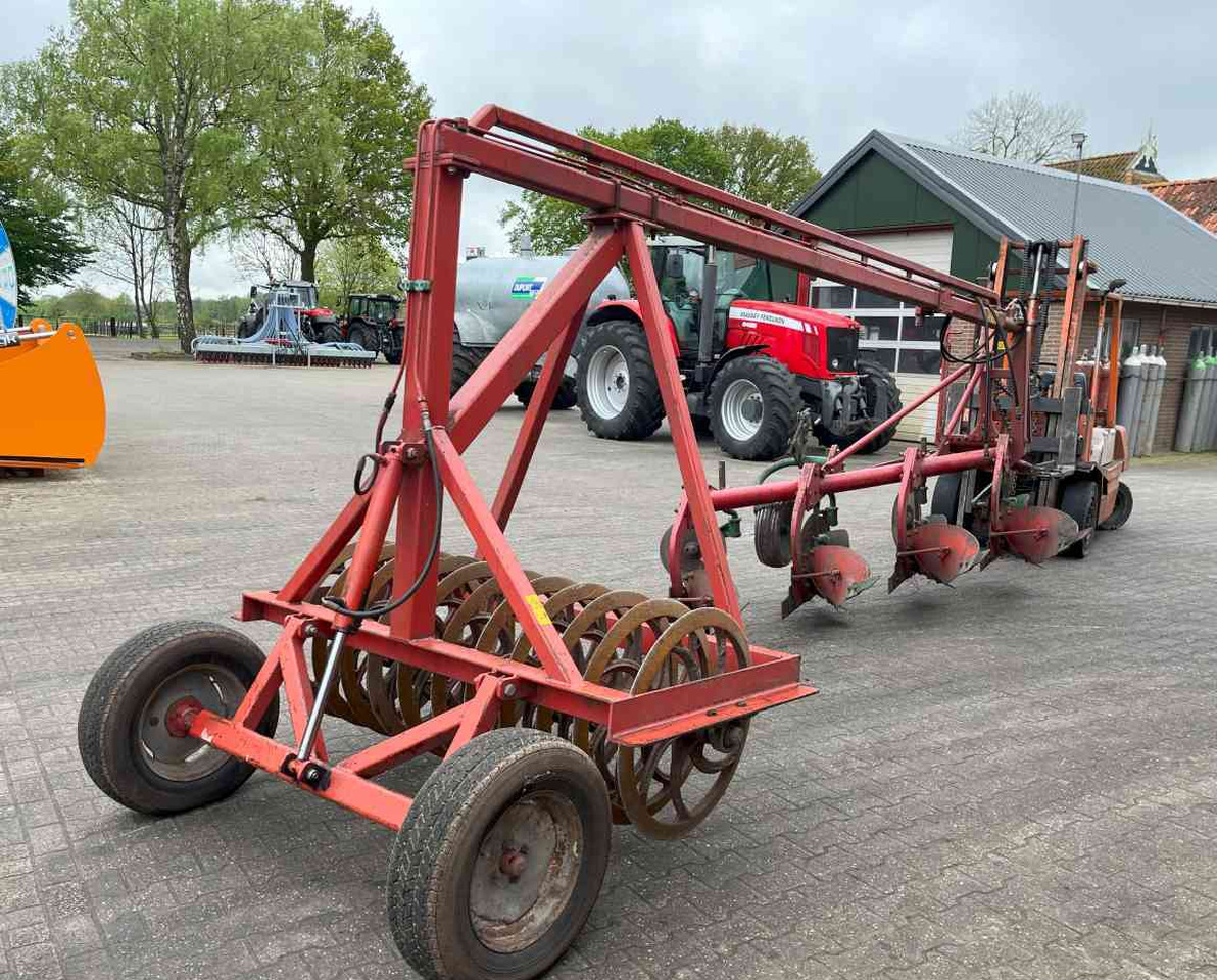 Plow Kverneland 4 schaar ploeg + Evers vorenpakker grondbewerking