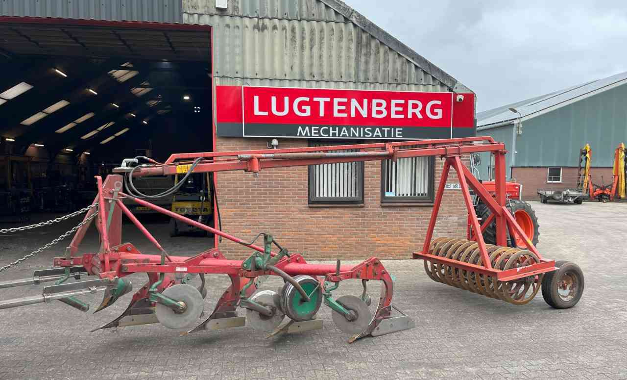 Plow Kverneland 4 schaar ploeg + Evers vorenpakker grondbewerking