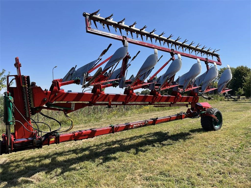 Plow Kverneland PB-100