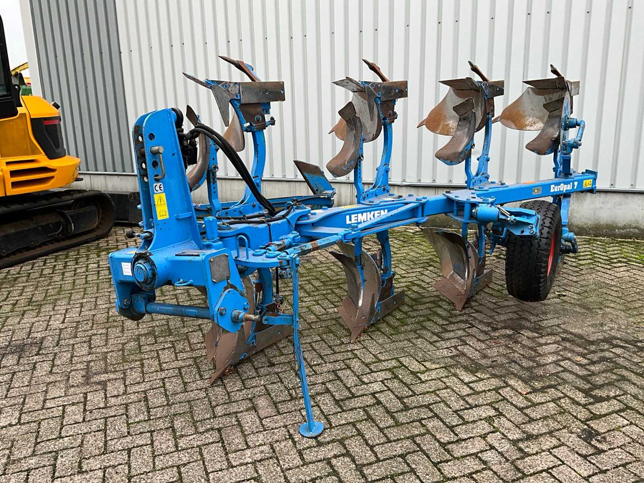 Plow Lemken Europal 7 4-schaar