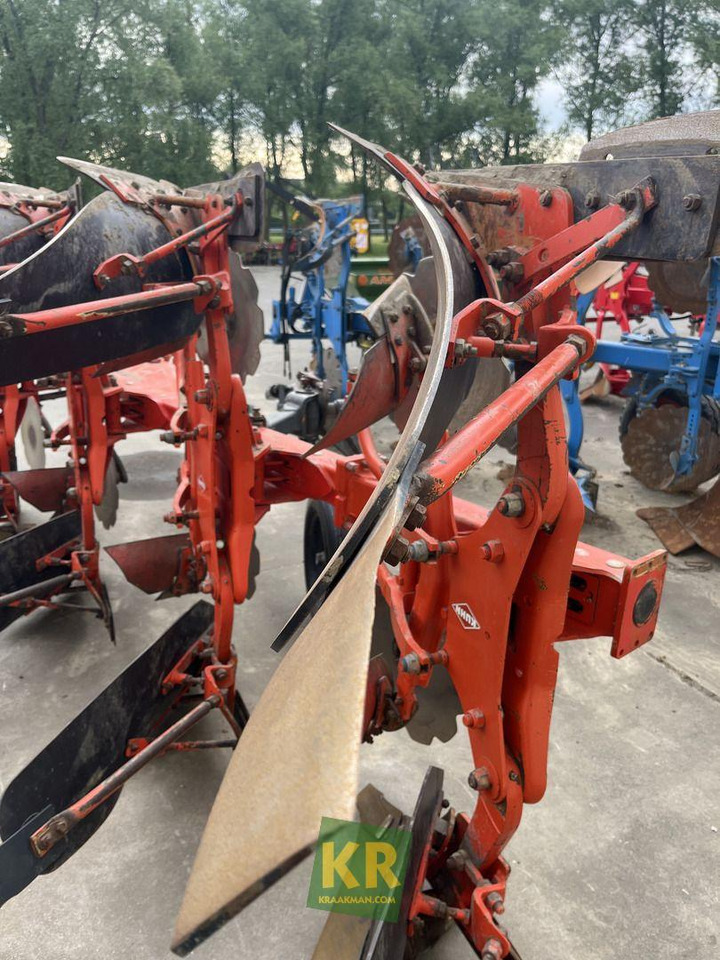 Plow VARI MASTER 121 Kuhn