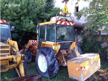 Farm tractor RENAULT 652: picture 1