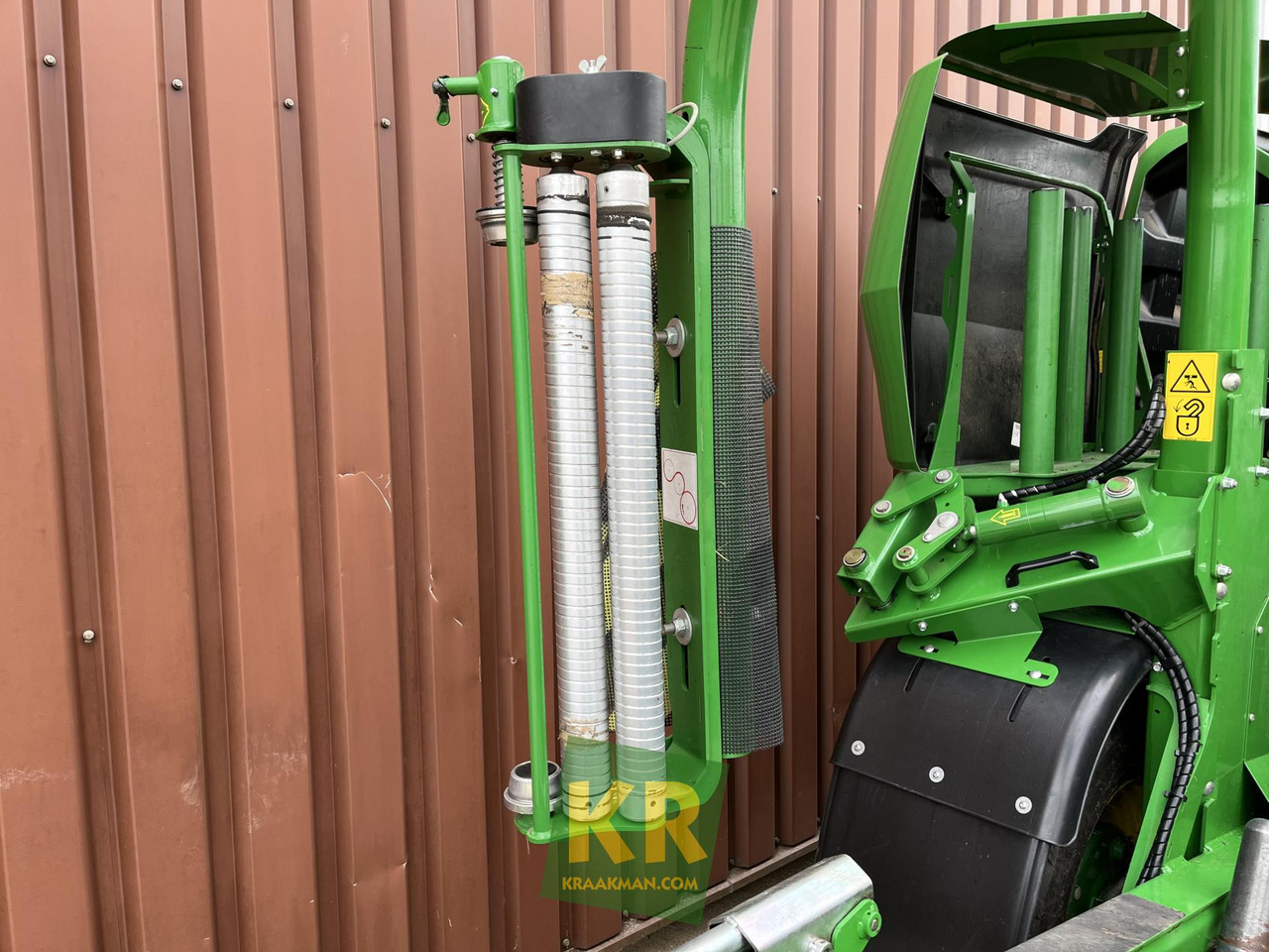 Round baler John Deere C441R