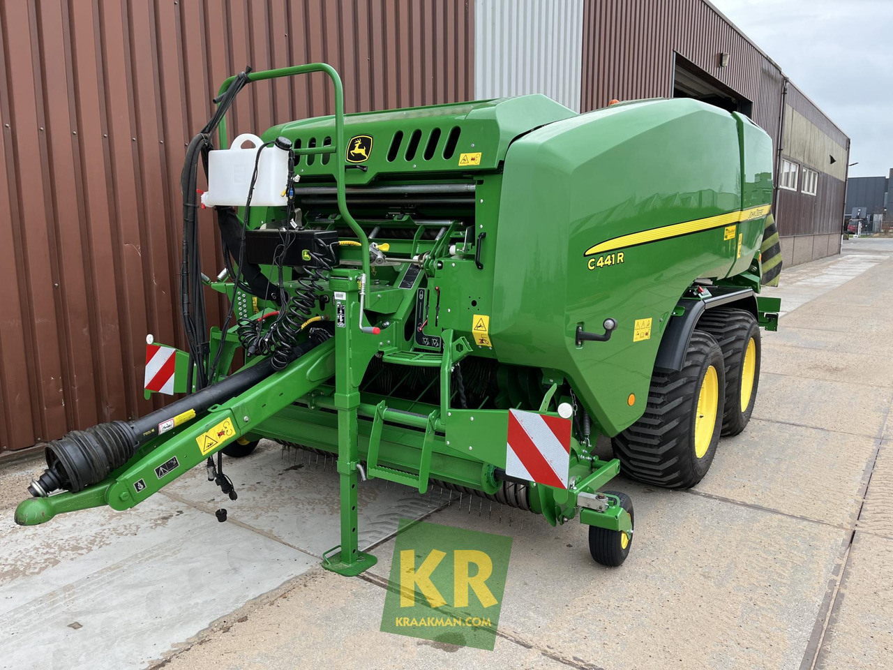 Round baler John Deere C441R