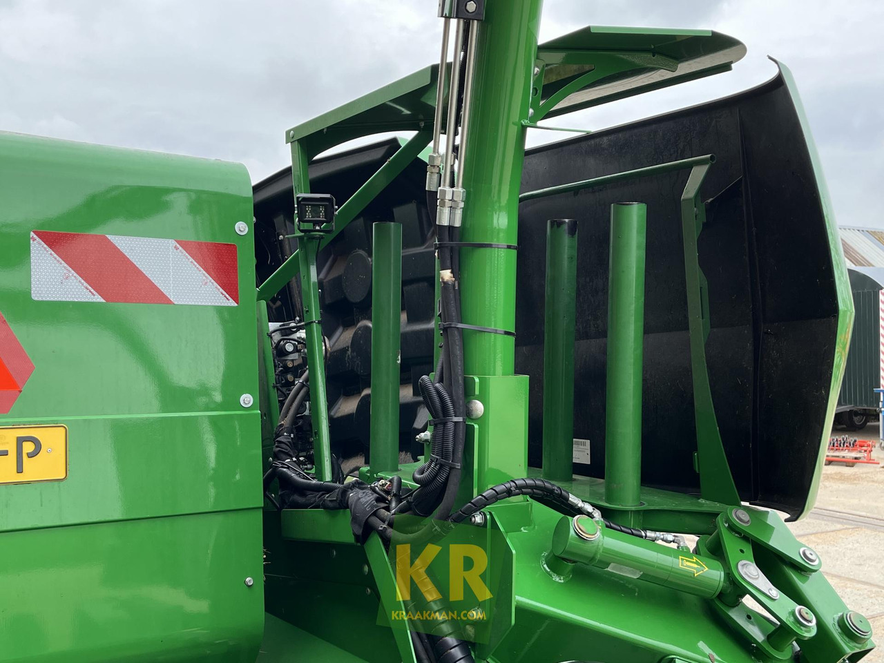 Round baler John Deere C441R