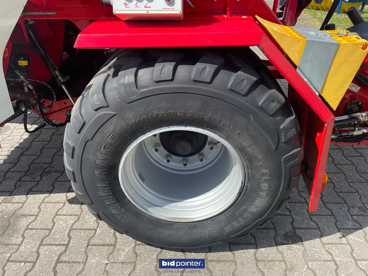 Round baler Lely Welger RPC 245 Tornado