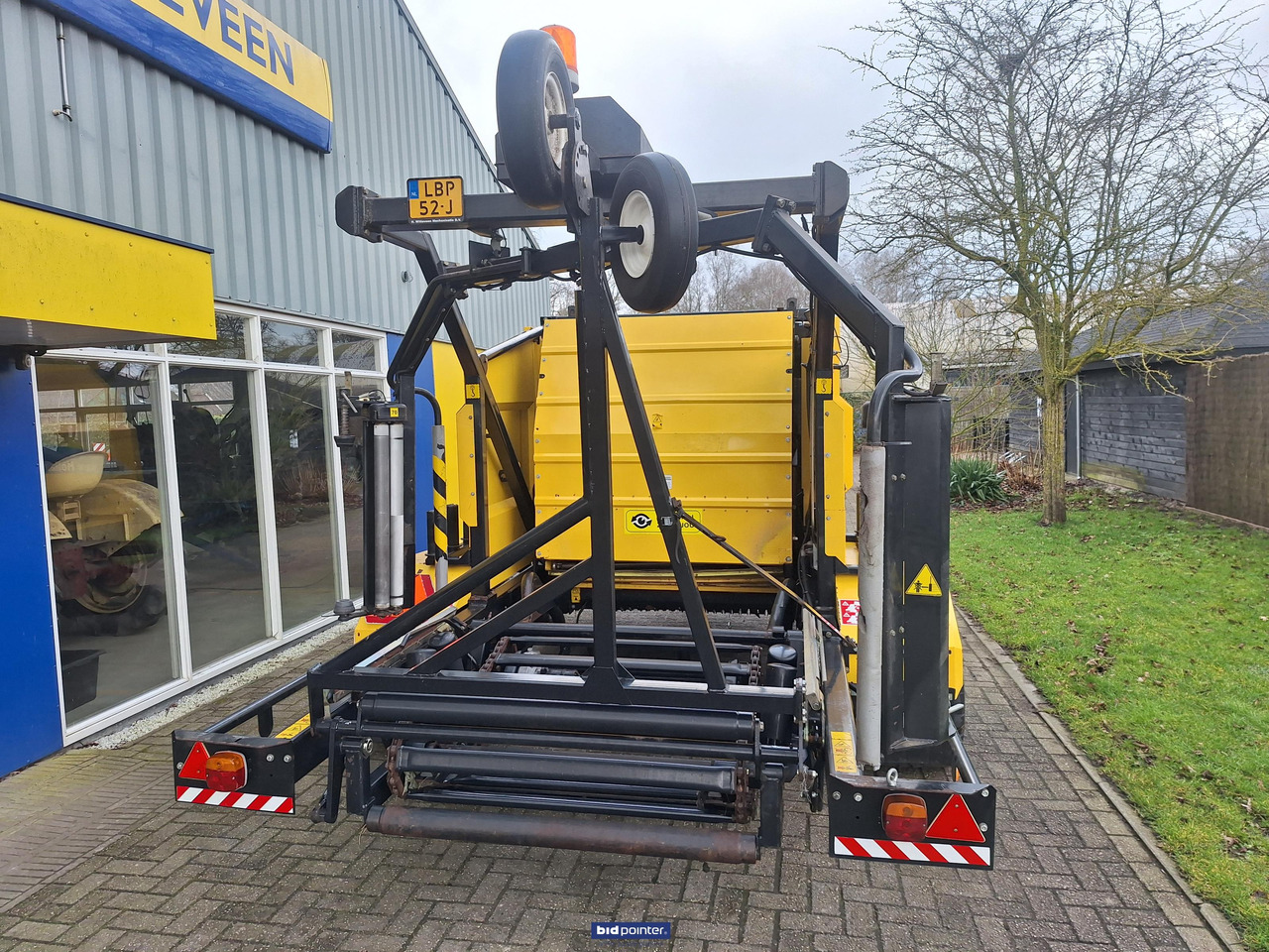 Round baler New Holland BR560A pers wikkel combinatie